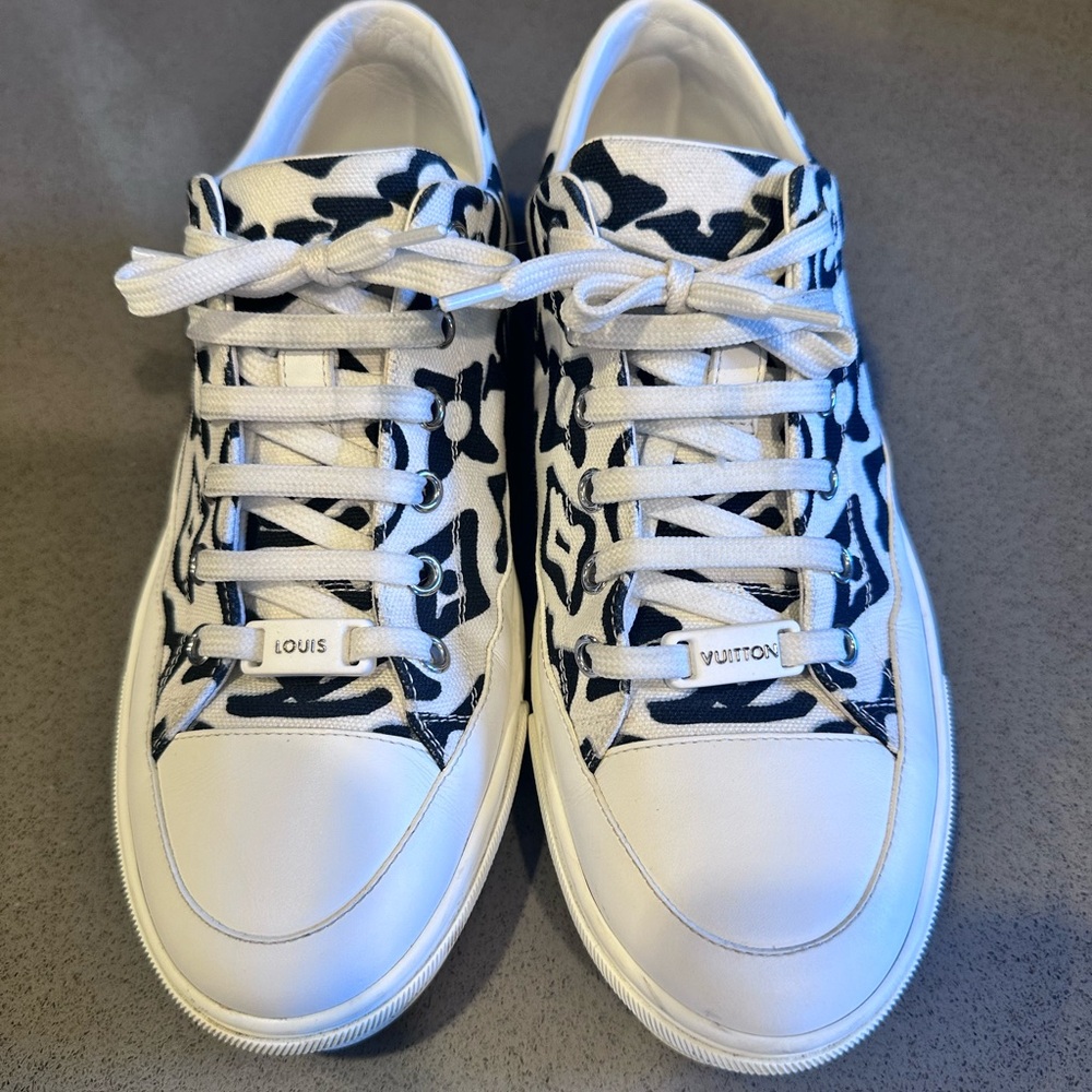 AUTHENTIC Louis Vuitton x Urs Fischer sneakers. Euro 38.5.